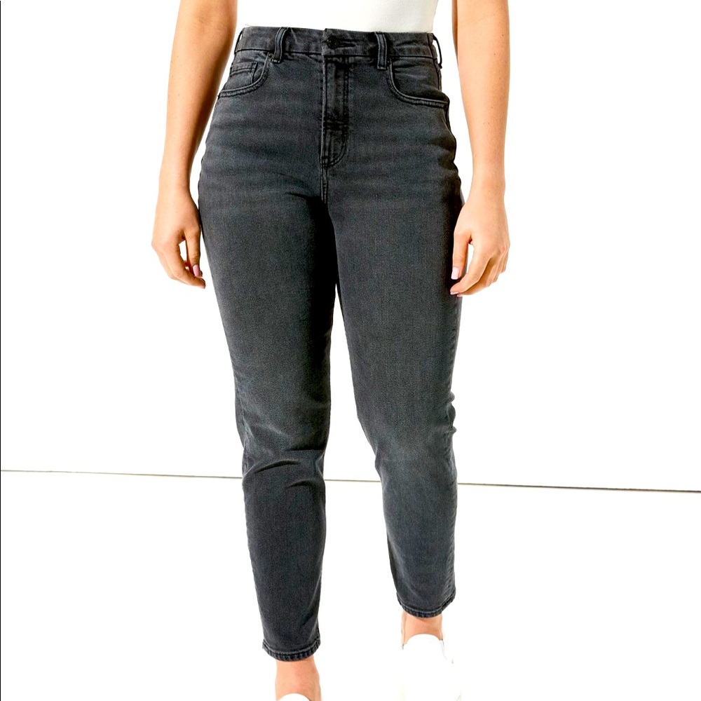 American eagle curvy and high waisted Mom Jean